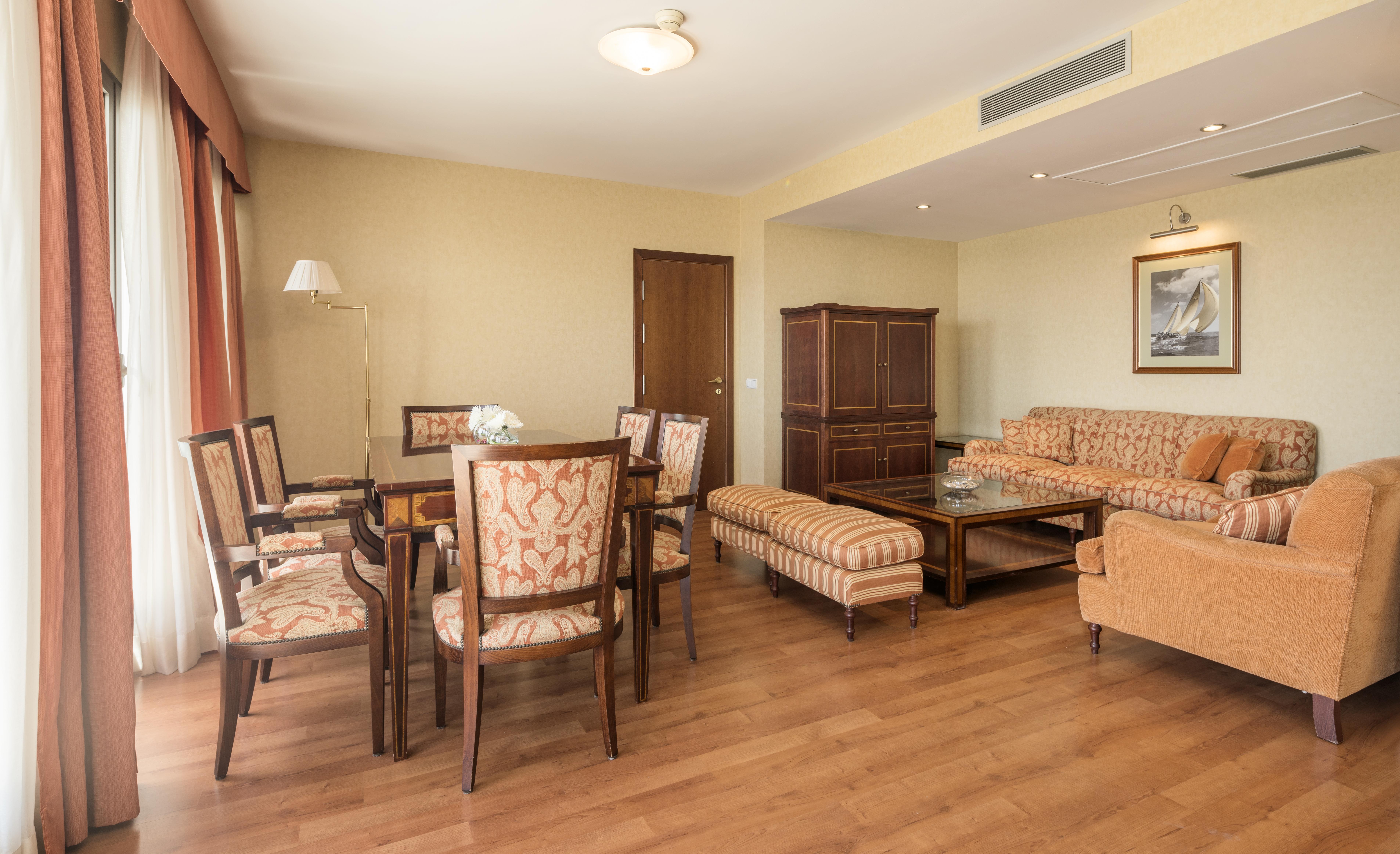 Ilunion Hotell 4*