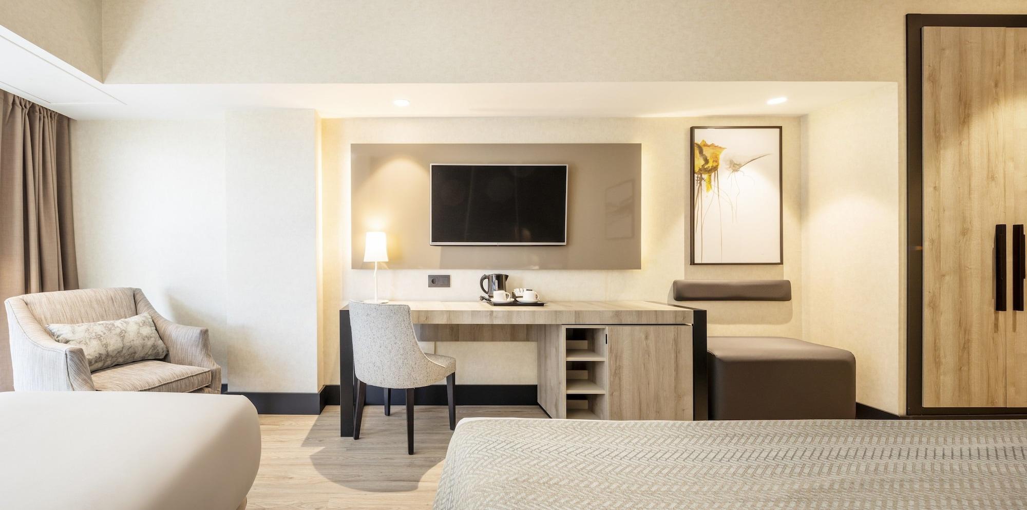 Ilunion Hotell 4*
