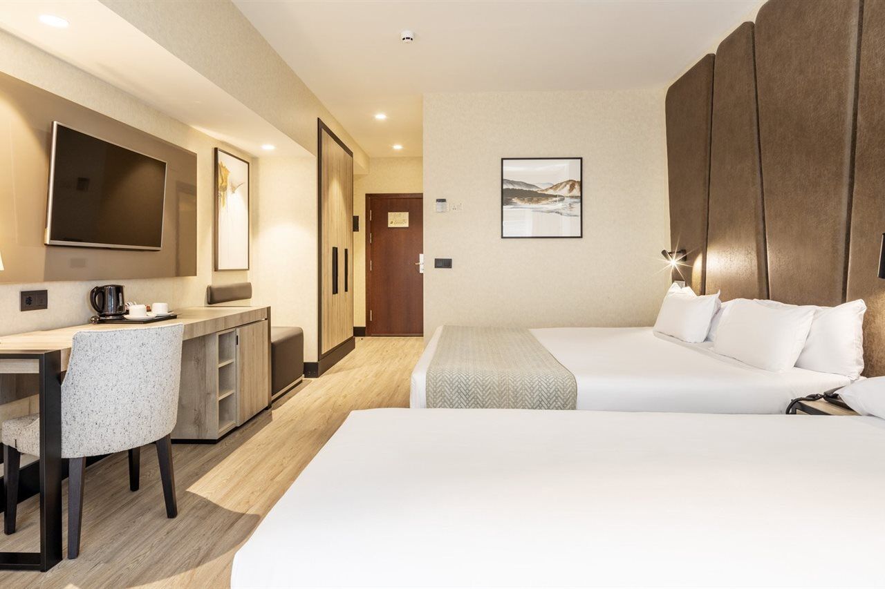 Ilunion Hotell